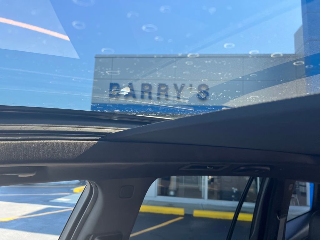 Used 2024 Cadillac XT6 Premium Luxury image 17