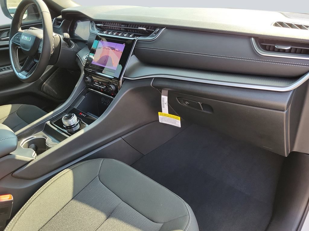 New 2026 Jeep Grand Cherokee Laredo RWD image 38