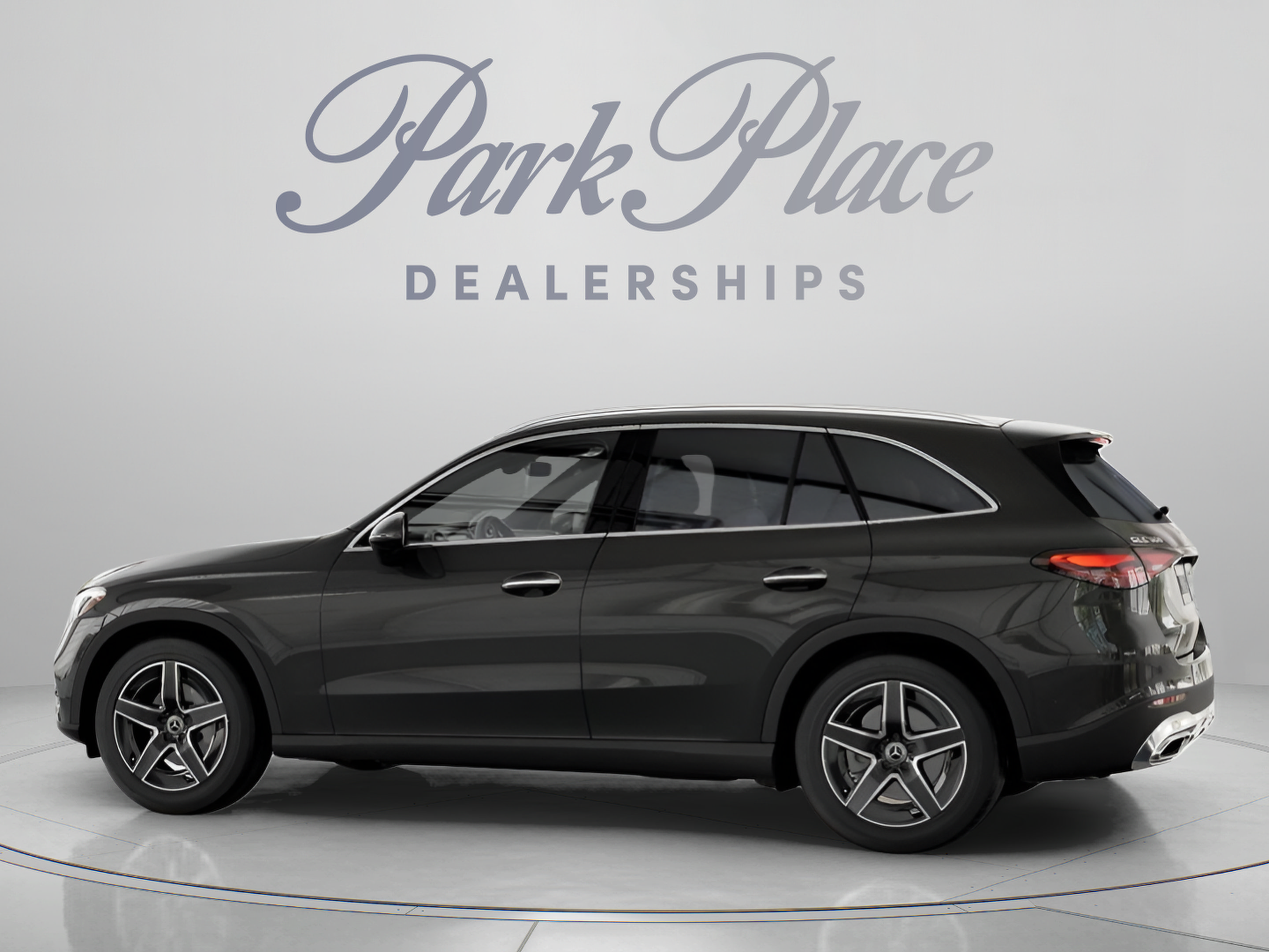 Used 2026 Mercedes-Benz GLC 300 image 9