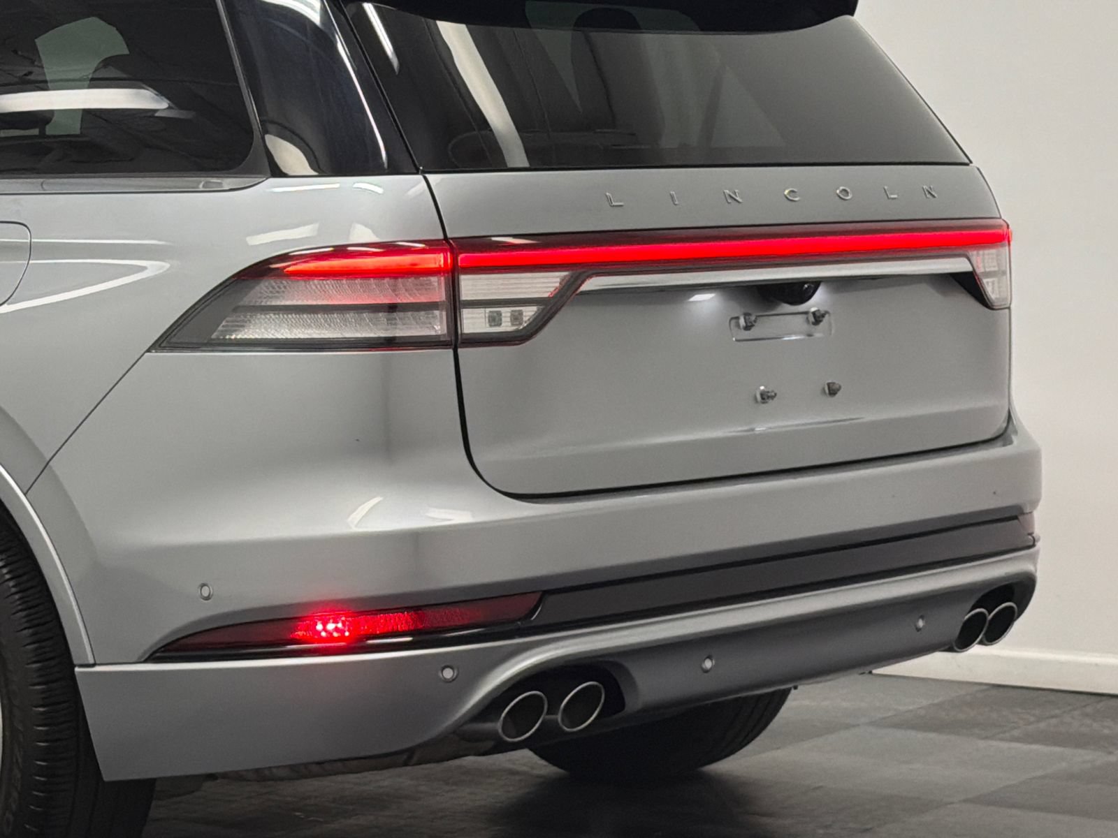 Certified 2023 Lincoln Aviator Grand Touring w/ Equipment Group 301A AWD/4WD image 7