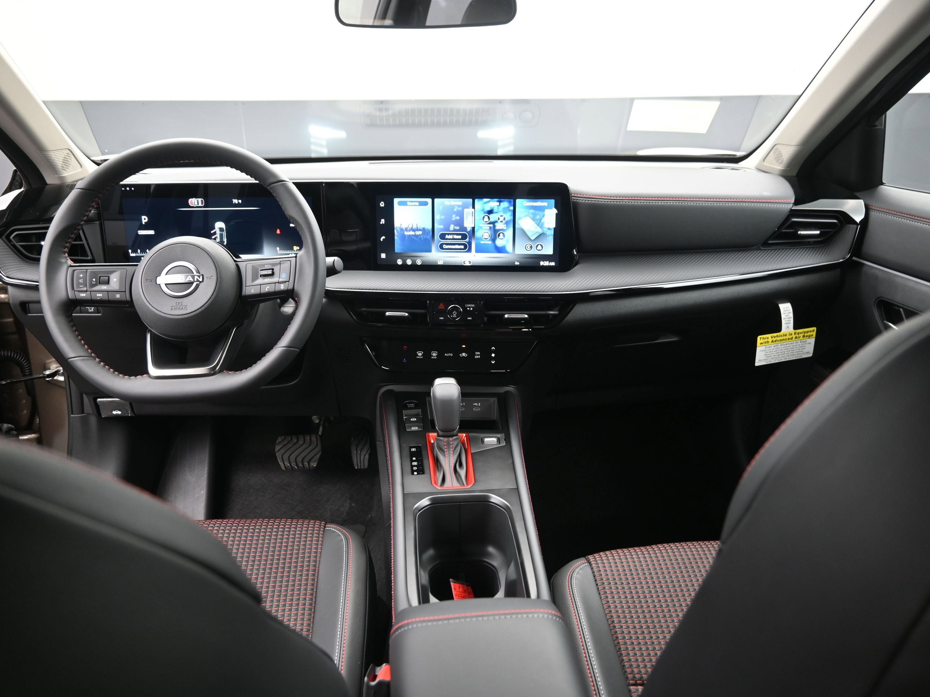 New 2026 Nissan Kicks SR image 18