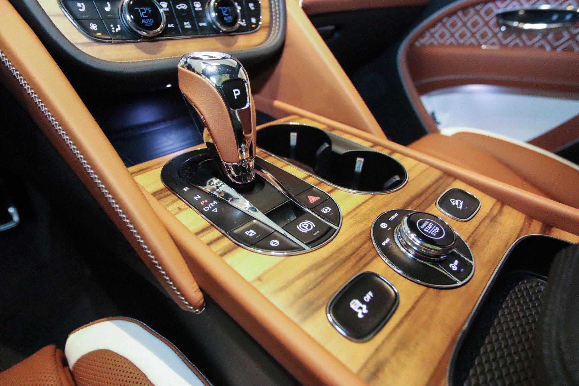 New 2025 Bentley Bentayga image 27