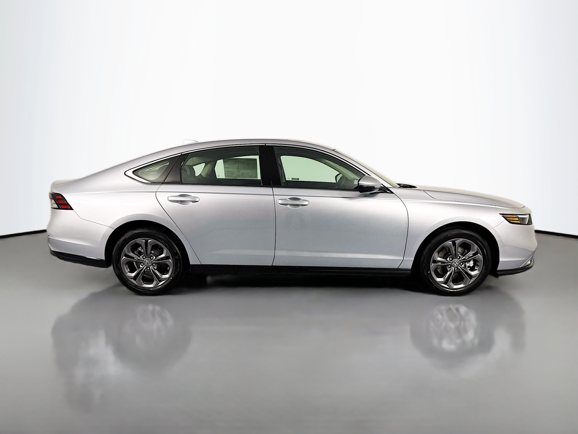 New 2026 Honda Accord EX-L image 4