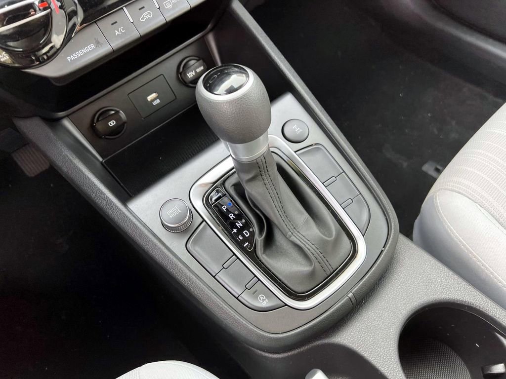 Used 2023 Hyundai Kona SEL w/ Cargo Package AWD/4WD image 17