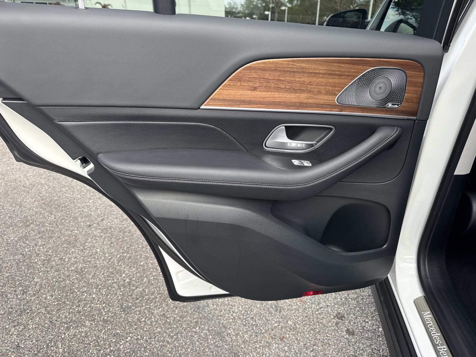 Certified 2025 Mercedes-Benz GLE 350 4MATIC image 11