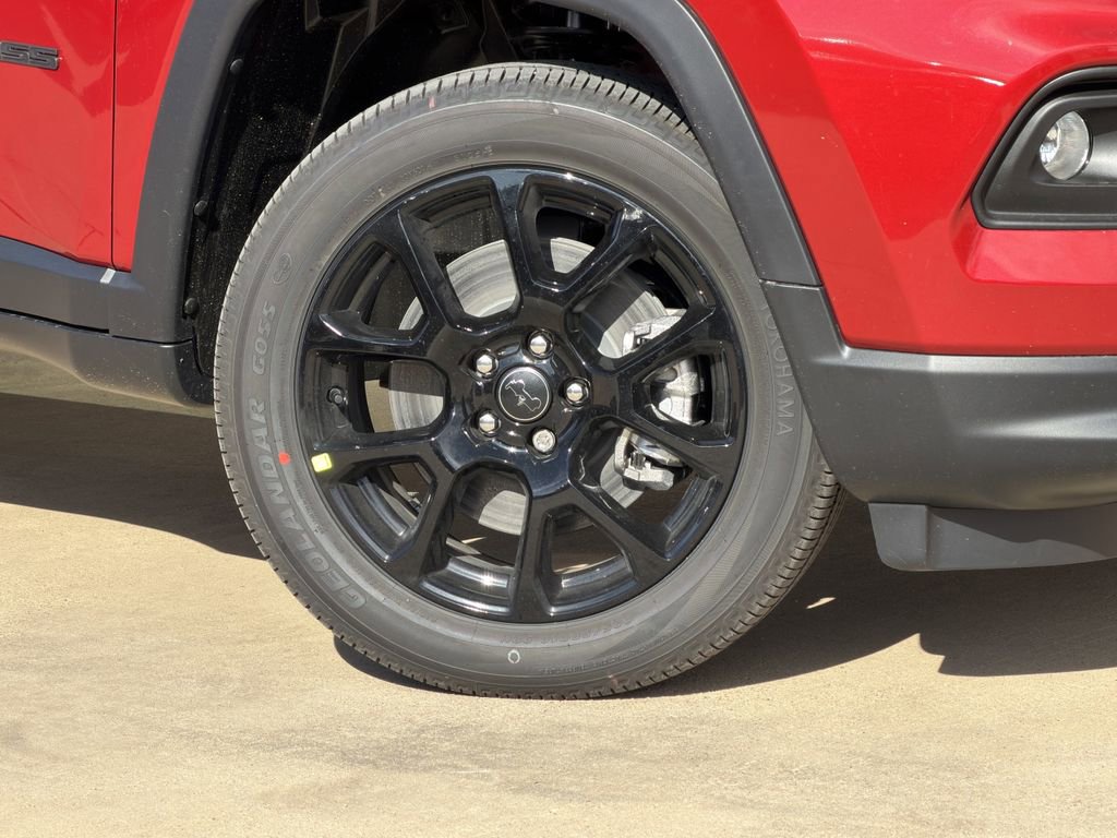 New 2026 Jeep Compass Latitude image 8