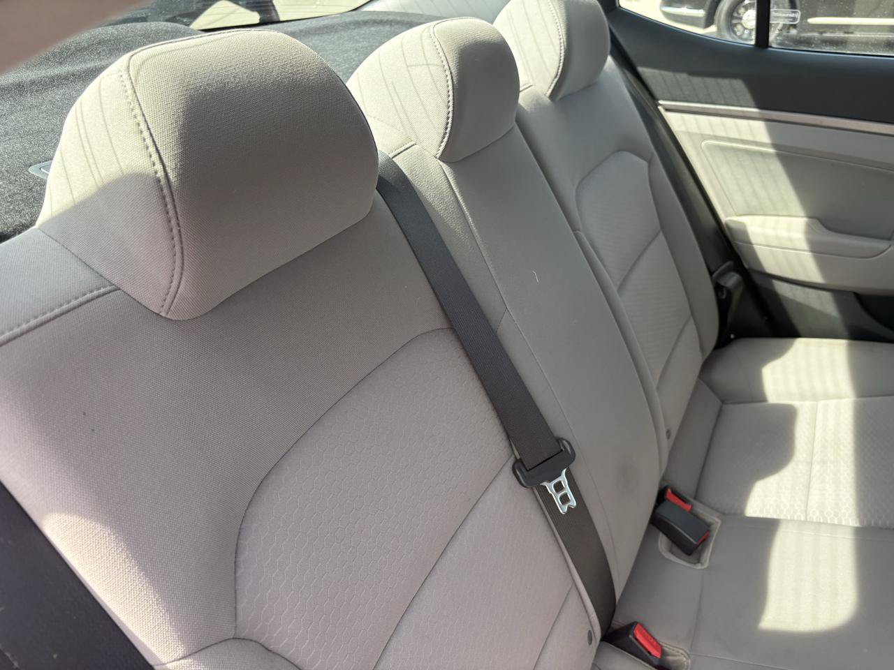 Used 2020 Hyundai Elantra SEL FWD image 41