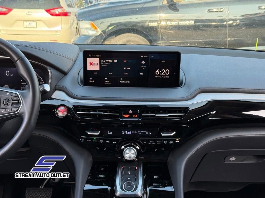Used 2023 Acura MDX SH-AWD image 25