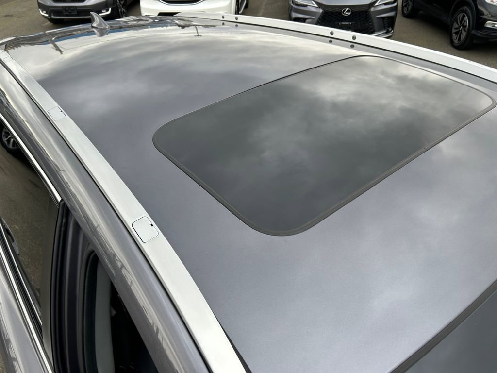 Used 2018 Honda CR-V Touring image 28