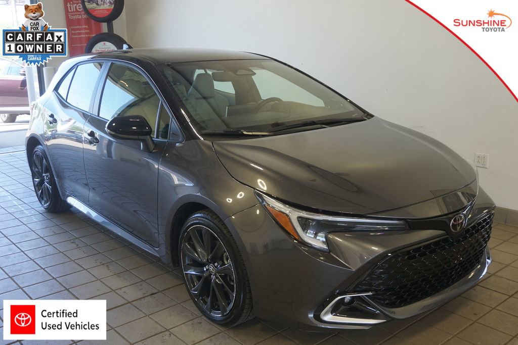 Certified 2025 Toyota Corolla XSE FWD image 1