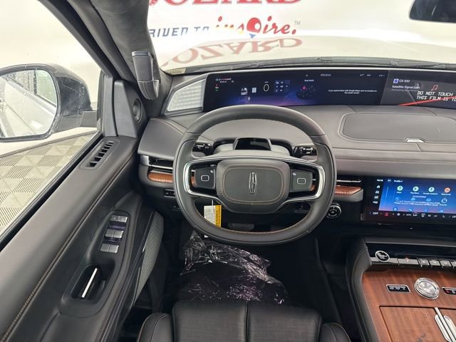 New 2025 Lincoln Navigator Black Label image 10