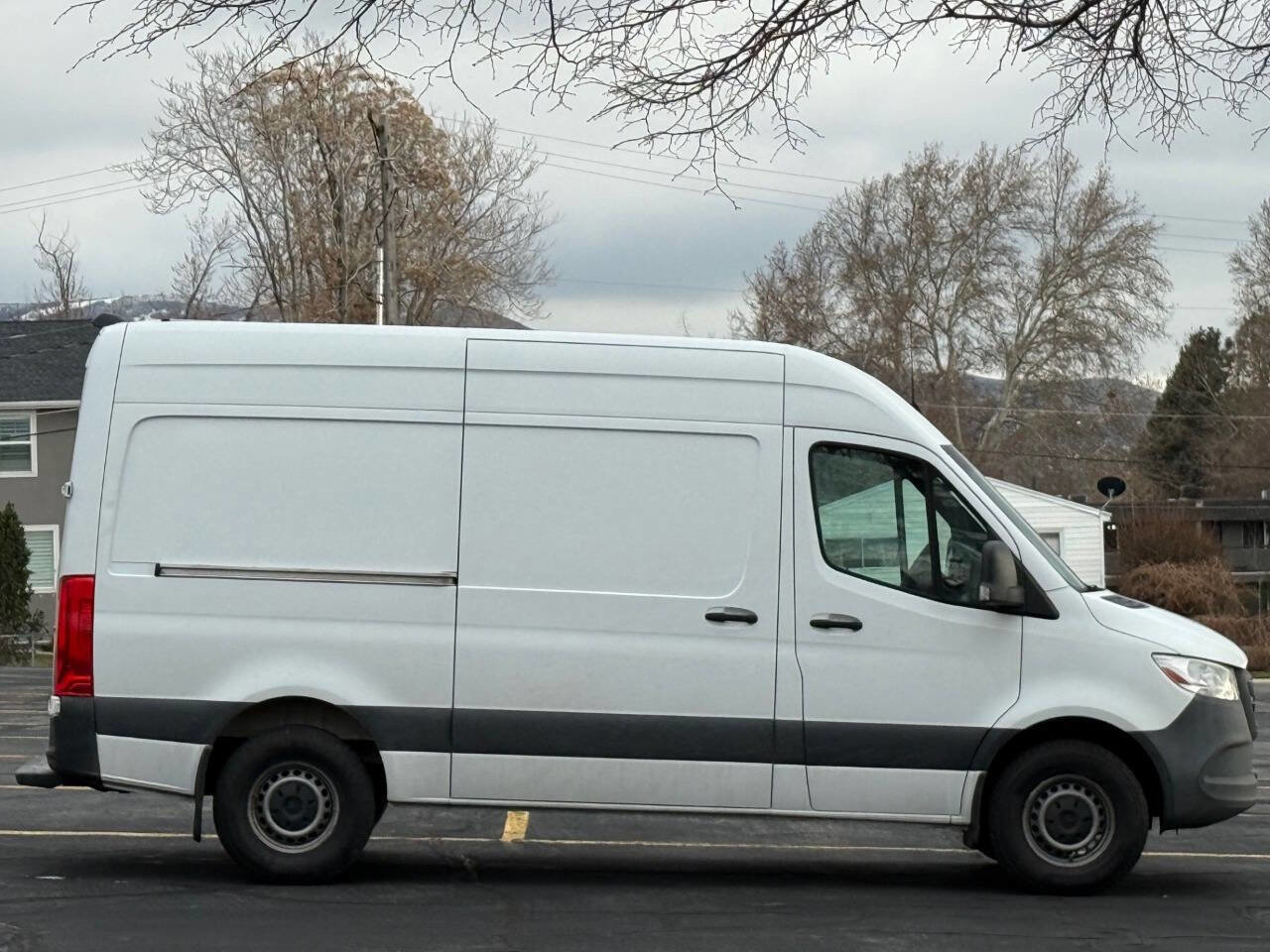 Used 2020 Mercedes-Benz Sprinter 2500 w/ Driver Convenience Package image 4