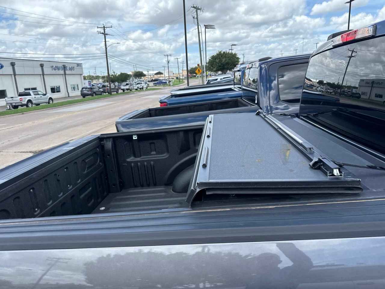 Used 2022 Ford F150 XL w/ STX Appearance Package RWD image 4