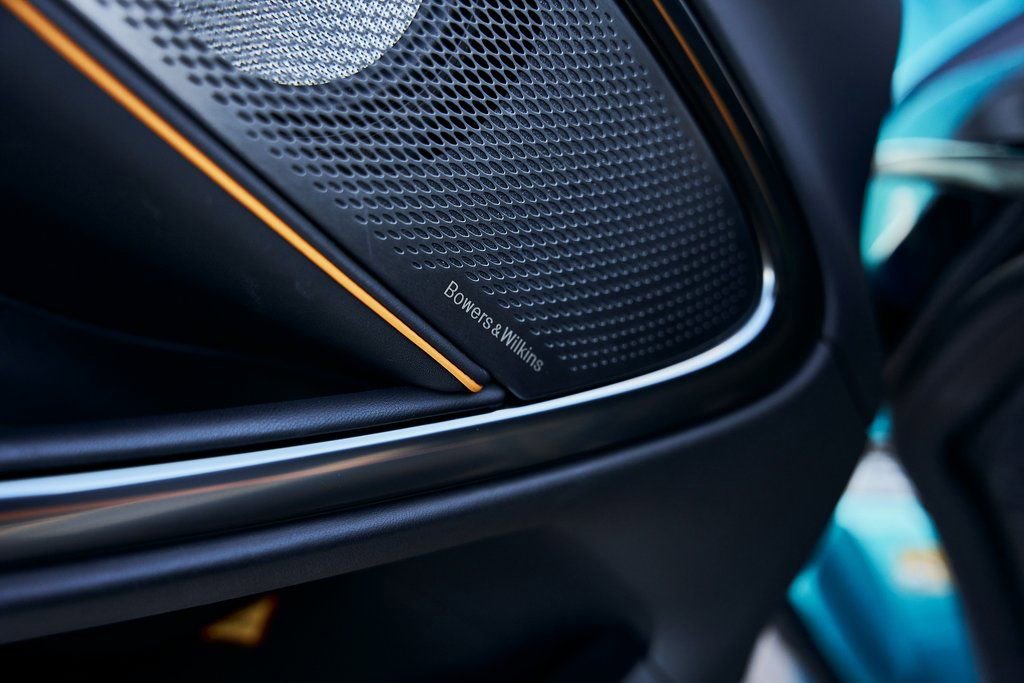 Used 2025 McLaren Artura Spider image 33
