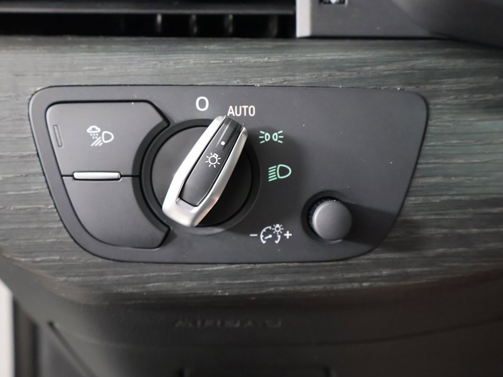 Used 2022 Audi A4 2.0T Premium Plus image 33