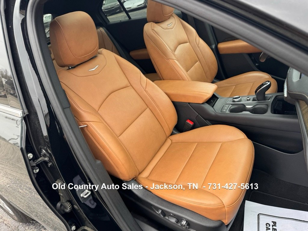 Used 2020 Cadillac XT4 Premium Luxury FWD image 16