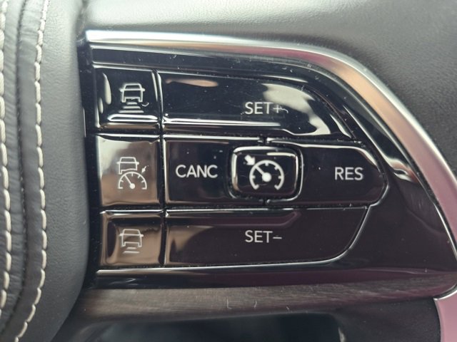 Used 2021 Jeep Grand Cherokee L Overland w/ Luxury Tech Group IV image 11