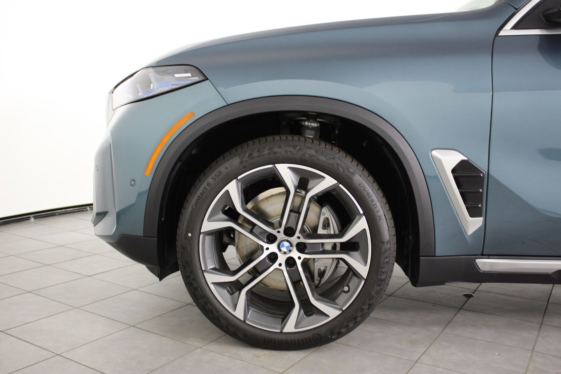 New 2026 BMW X5 xDrive40i w/ Climate Comfort Package AWD/4WD image 11