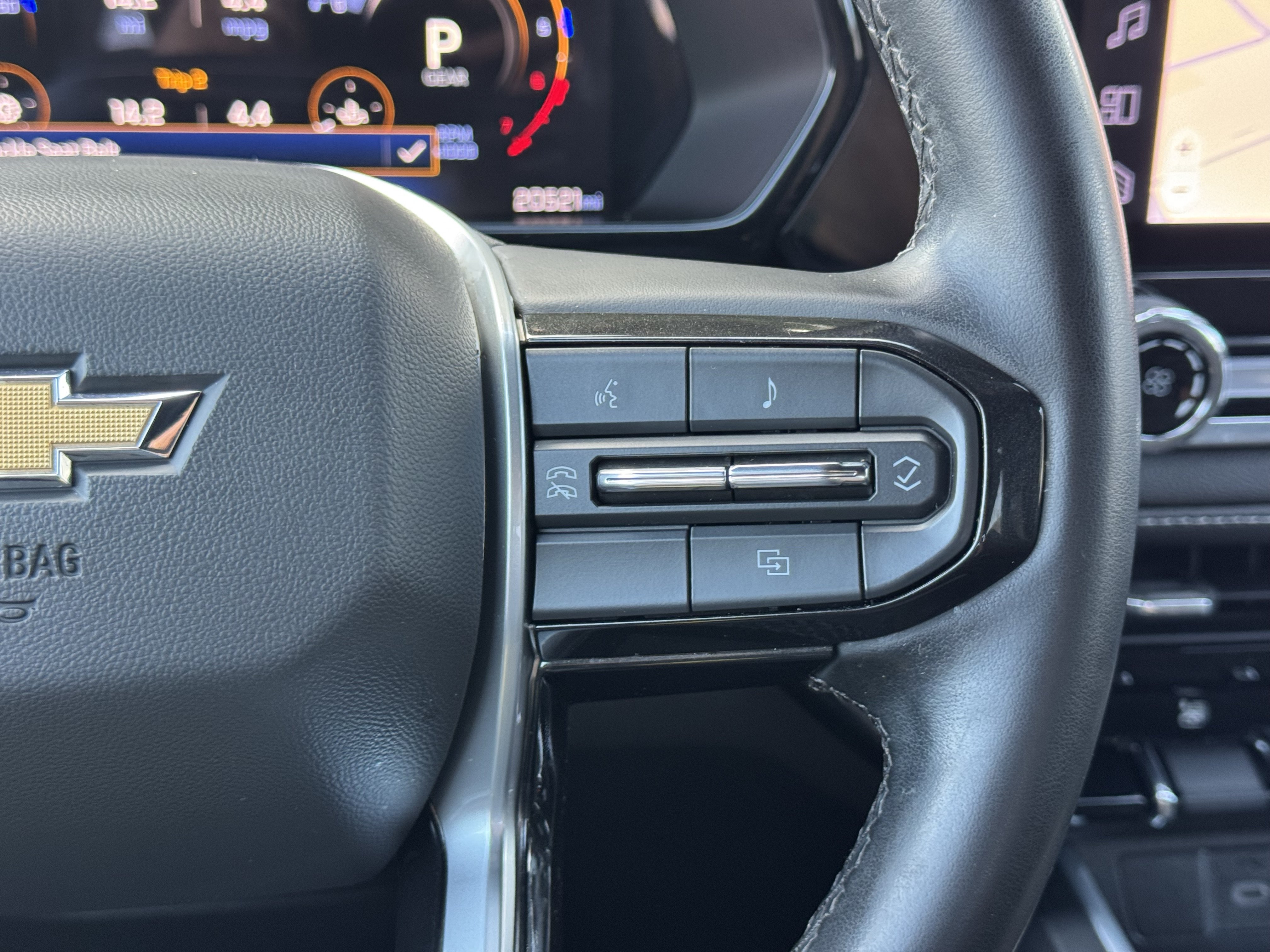 Used 2024 Chevrolet Colorado LT AWD/4WD image 33