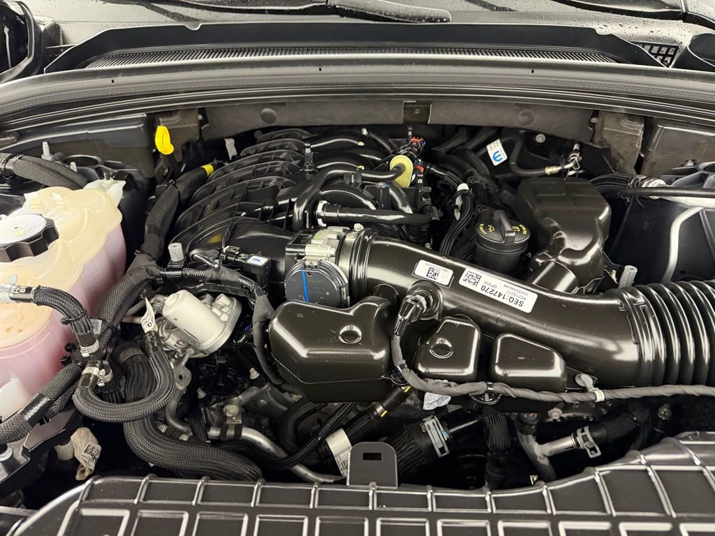 Certified 2024 Jeep Grand Cherokee Laredo image 31