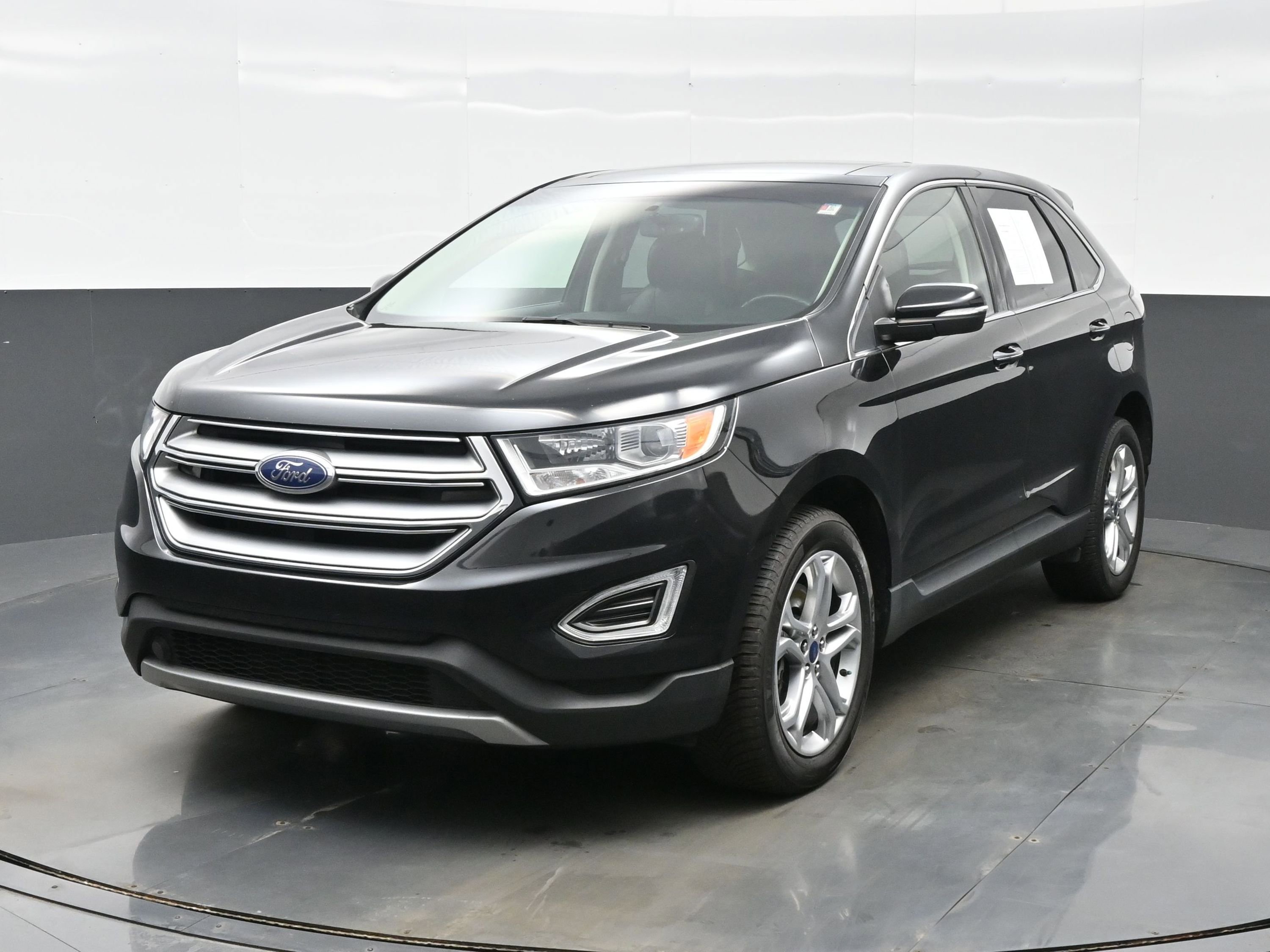 Used 2017 Ford Edge Titanium w/ Canadian Touring Package