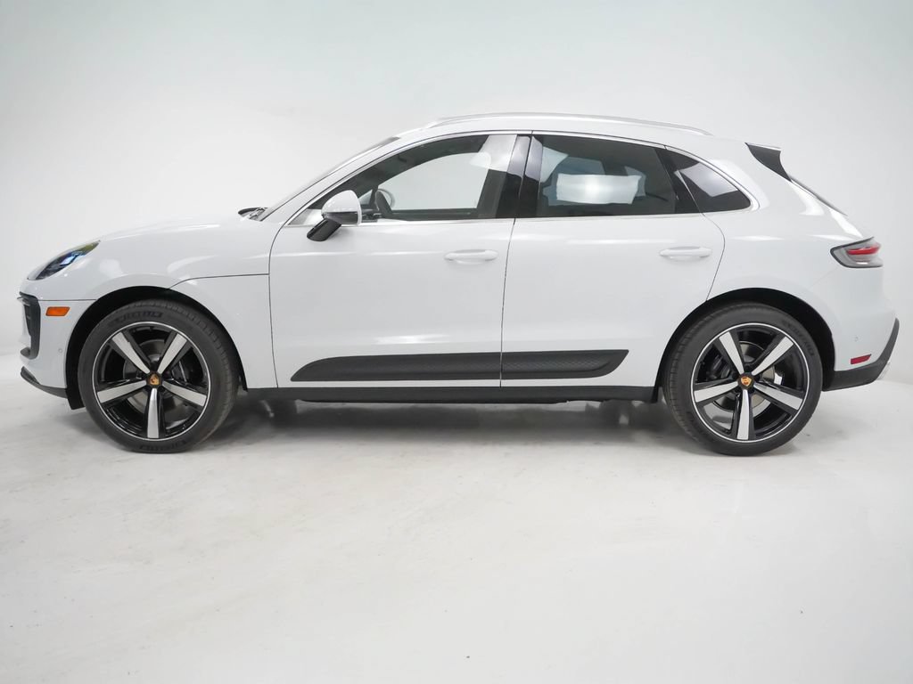 Certified 2026 Porsche Macan S AWD/4WD image 2