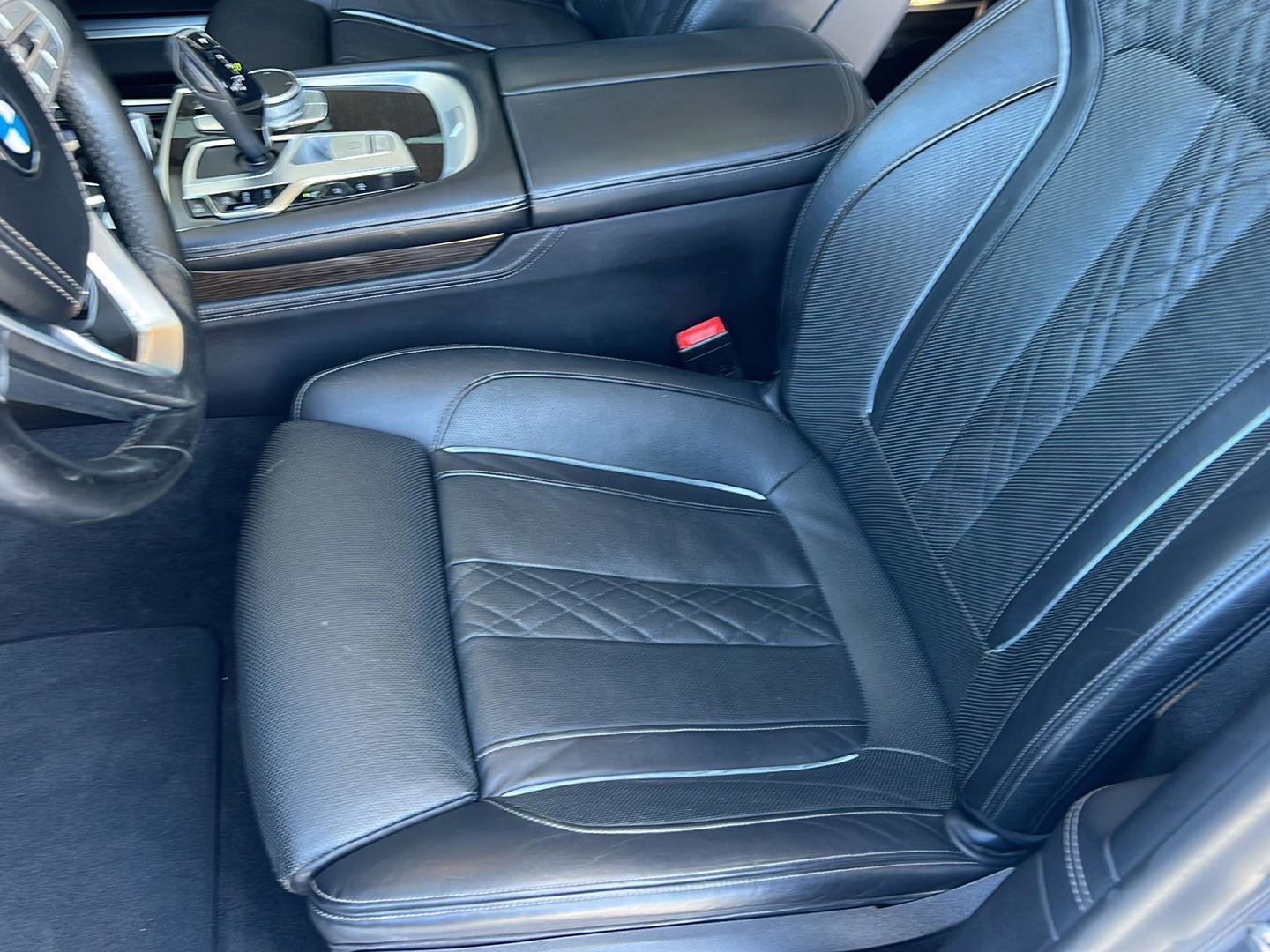 Used 2020 BMW 740i image 31