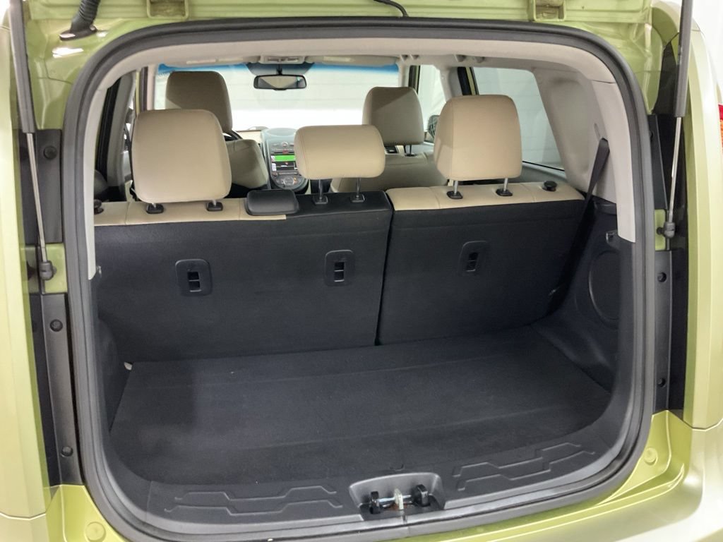 Used 2013 Kia Soul ! w/ Premium Pkg FWD image 23