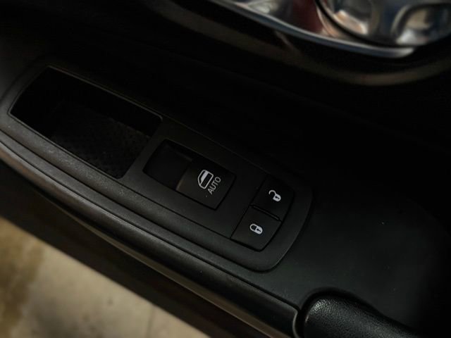 Used 2022 Jeep Cherokee Trailhawk w/ Comfort/Convenience Group image 17