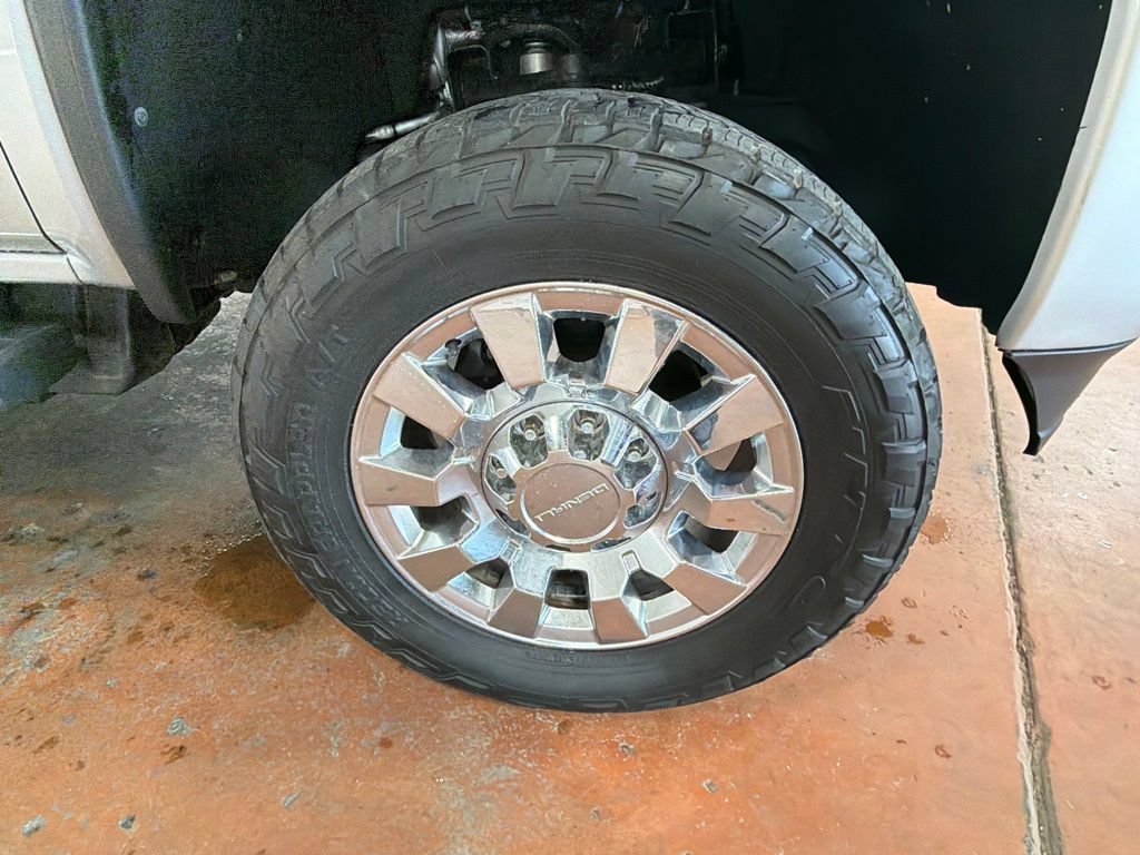 Used 2018 GMC Sierra 2500 Denali w/ Duramax Plus Package AWD/4WD image 10