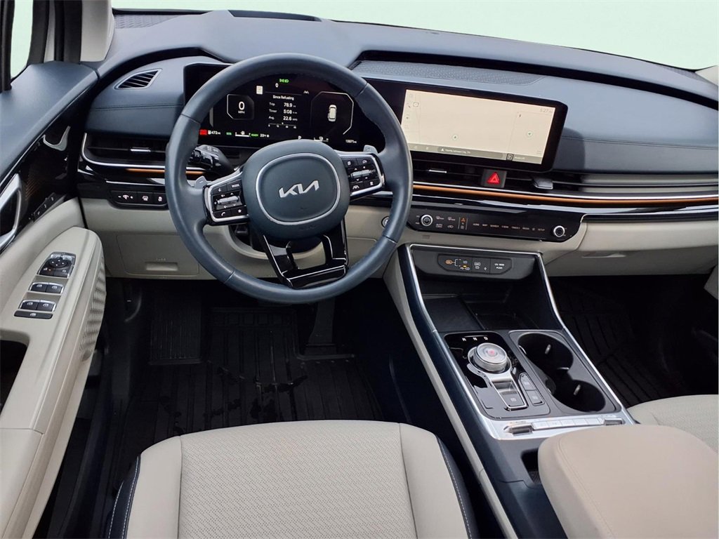 Used 2025 Kia Carnival SX Prestige image 16