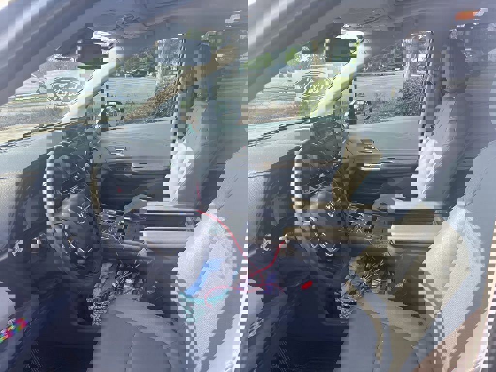 Used 2023 Toyota Sienna XLE image 10