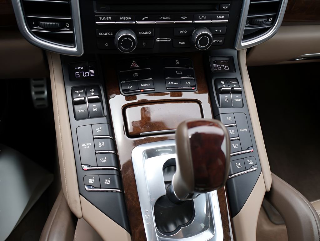 Used 2013 Porsche Cayenne S AWD/4WD image 25