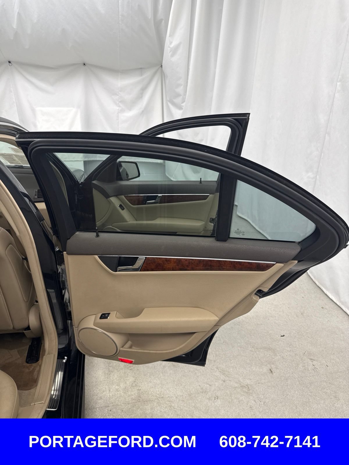 Used 2011 Mercedes-Benz C 300 4MATIC Sedan image 30
