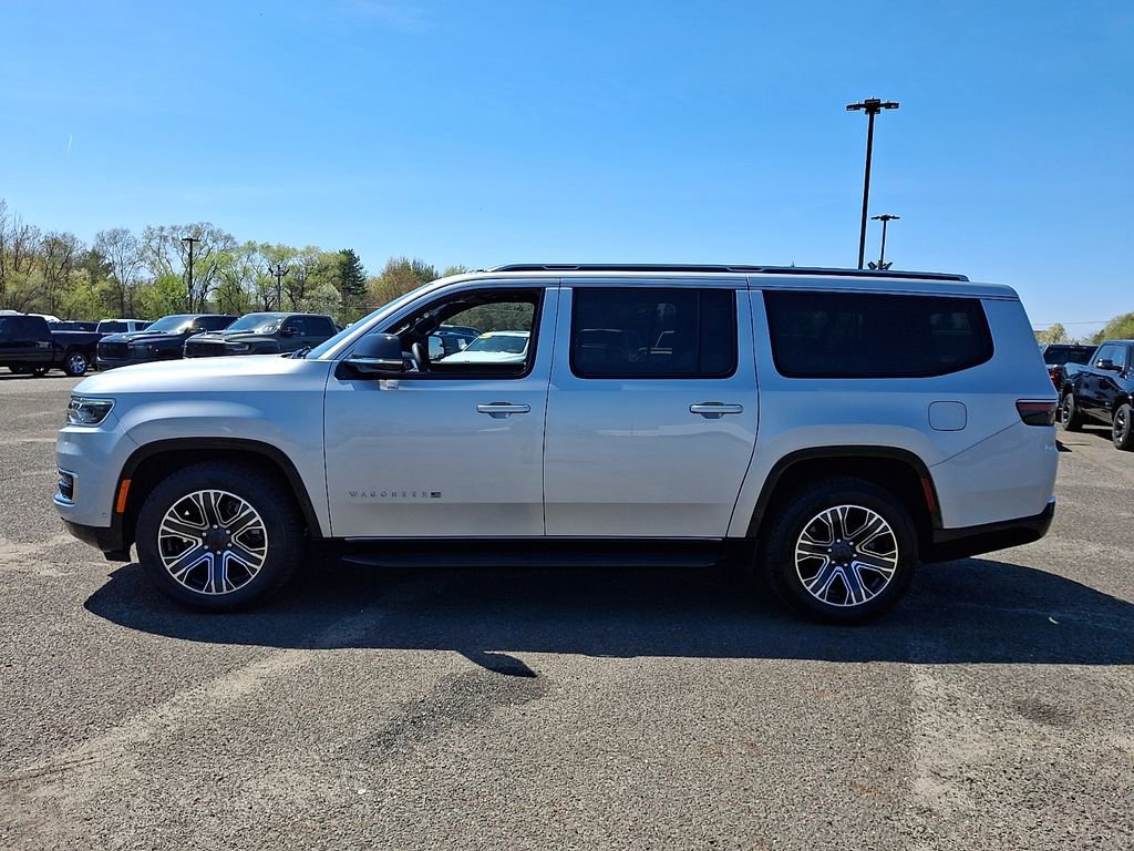 Used 2024 Jeep Wagoneer L Series II w/ Flexible Seating Group image 7