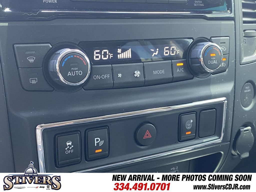 Used 2023 Nissan Titan SV w/ SV Convenience Package RWD image 54