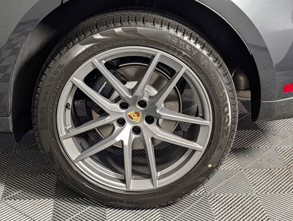 New 2026 Porsche Macan image 13