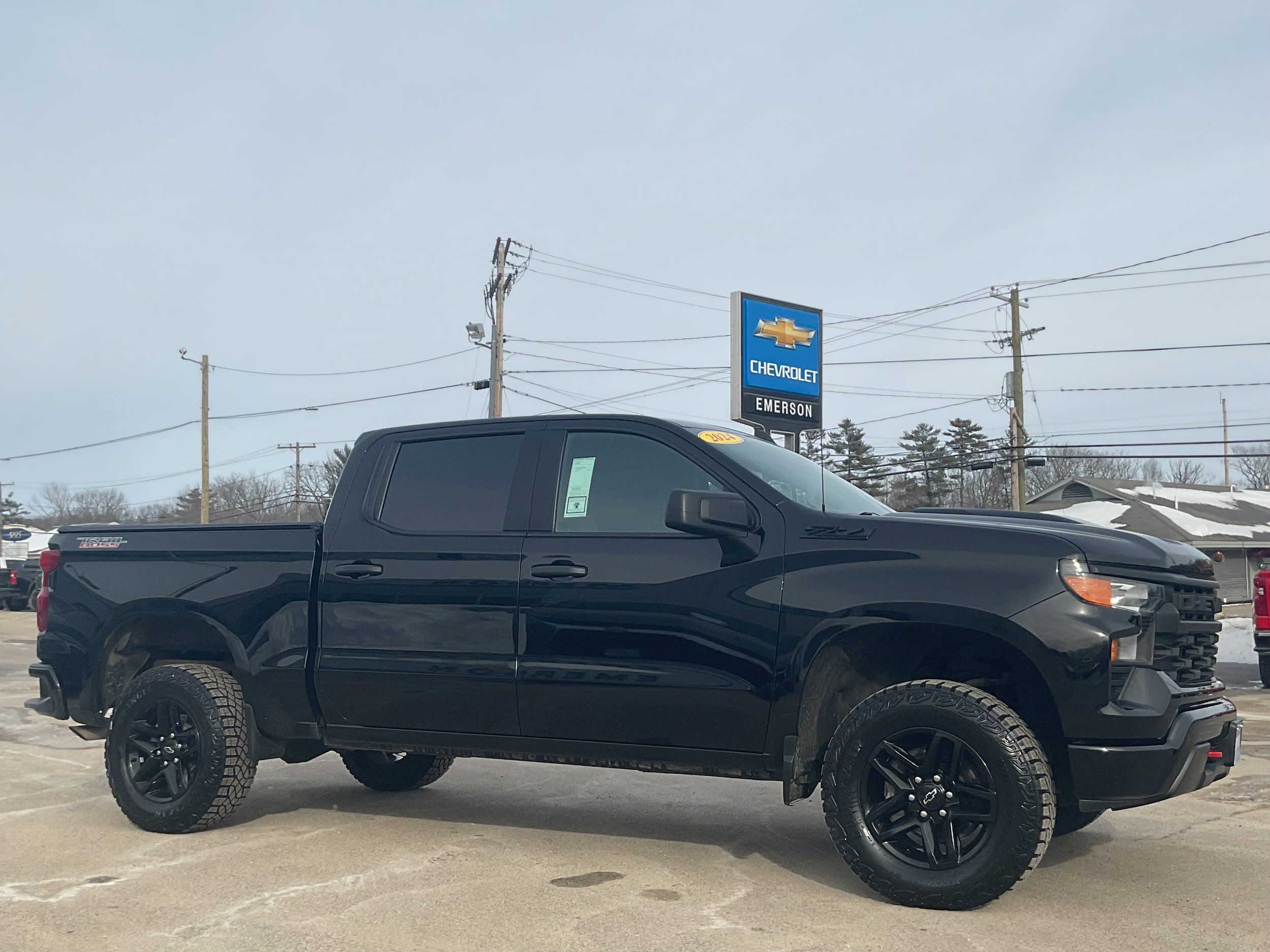 Certified 2024 Chevrolet Silverado 1500 Custom Trail Boss w/ LPO, Dark Essentials Package AWD/4WD image 3