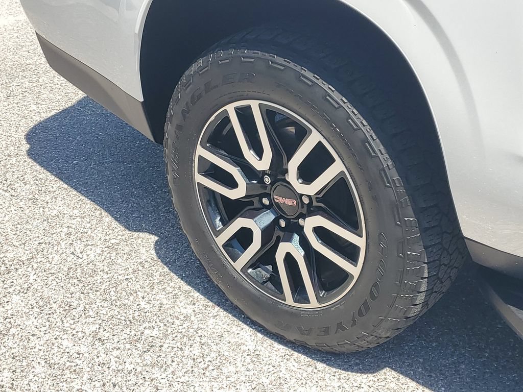 Certified 2022 GMC Yukon XL AT4 AWD/4WD image 9