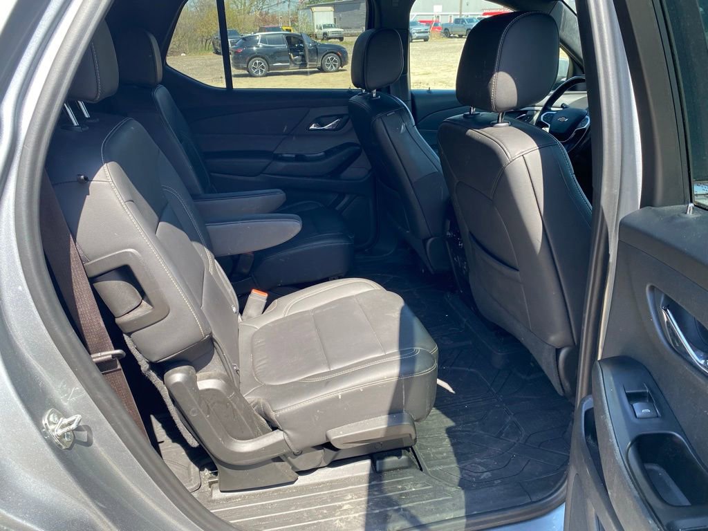 Used 2023 Chevrolet Traverse LT w/ LT Premium Package AWD/4WD image 10