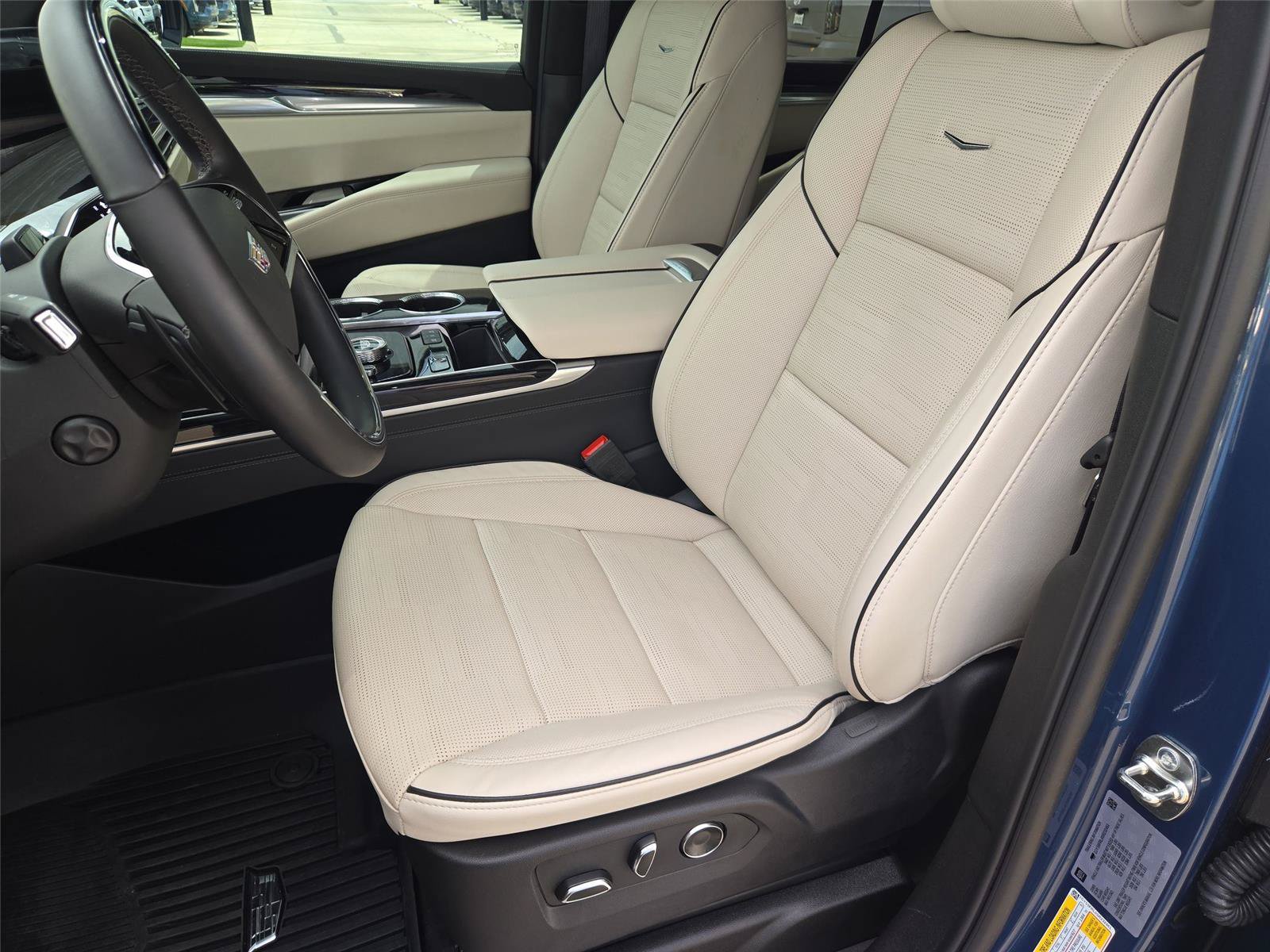 Certified 2025 Cadillac Escalade Sport w/ Touring Package AWD/4WD image 11