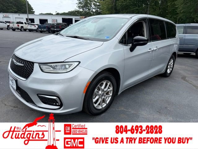 Used 2024 Chrysler Pacifica Touring-L FWD image 1