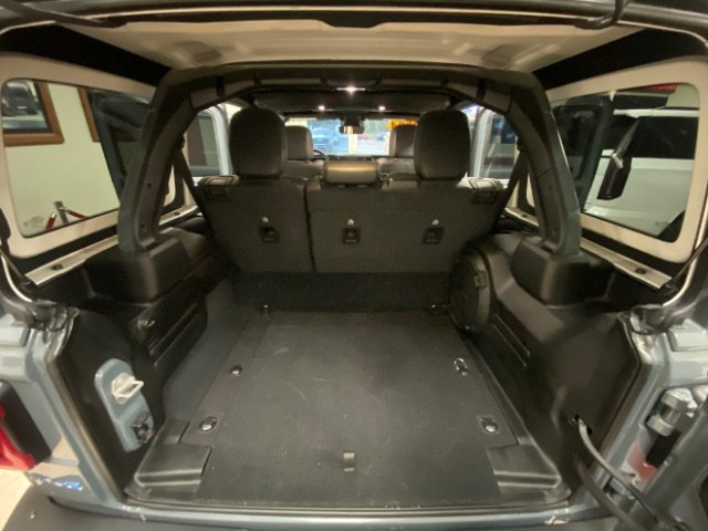 Used 2024 Jeep Wrangler Unlimited Rubicon 4xe AWD/4WD image 8