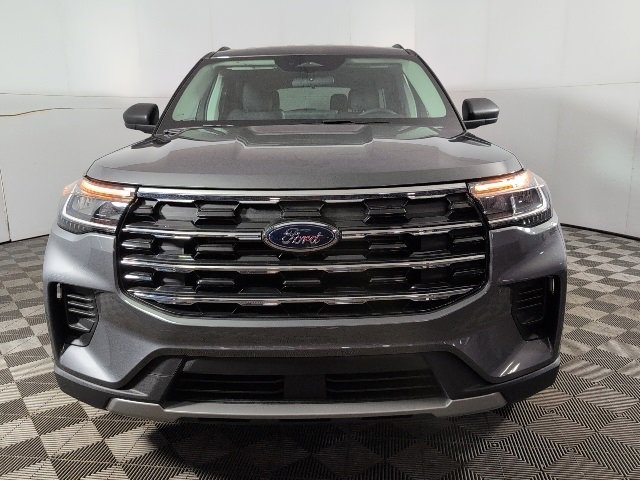 New 2026 Ford Explorer Active image 2