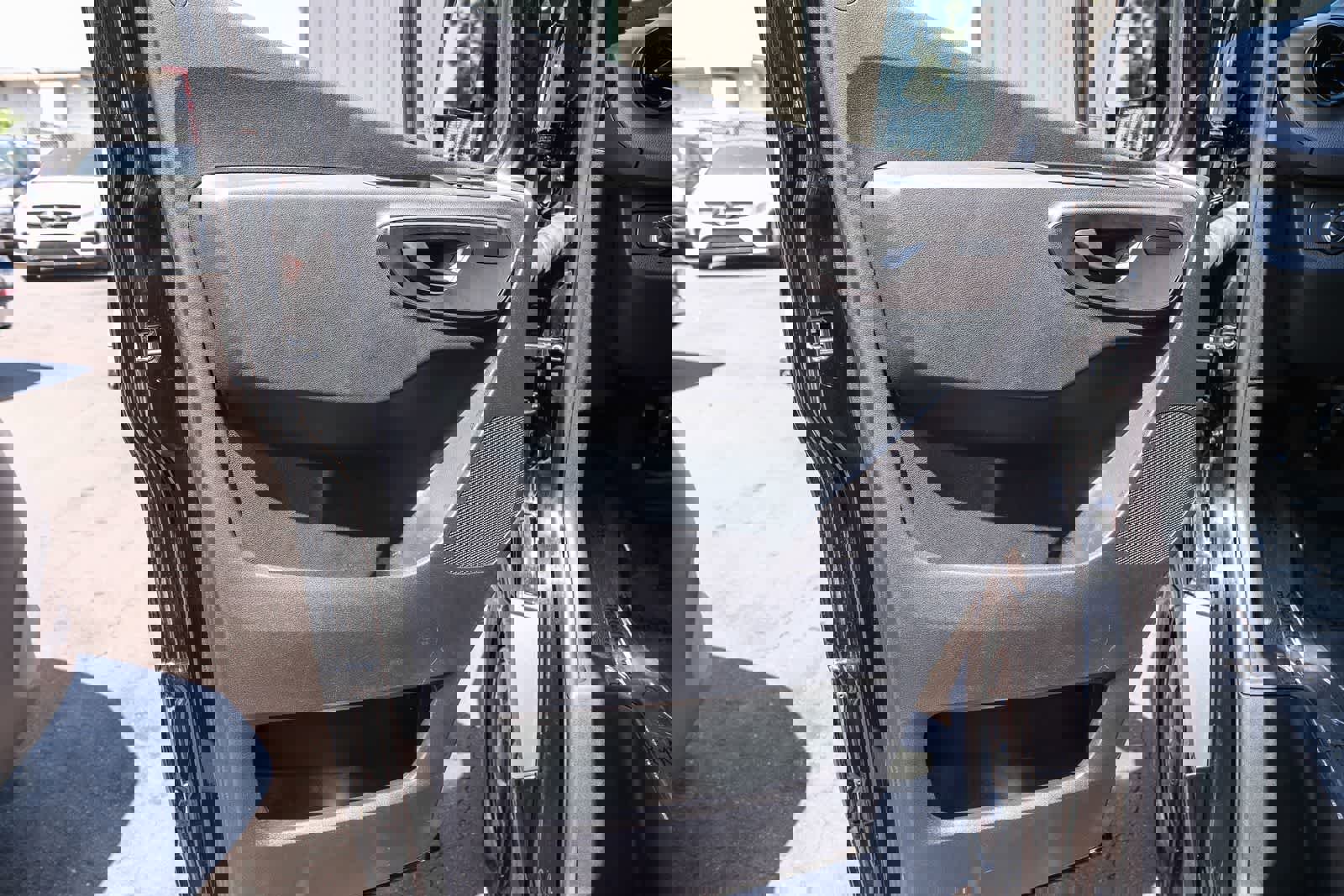 Used 2024 Mercedes-Benz Sprinter 2500 image 25