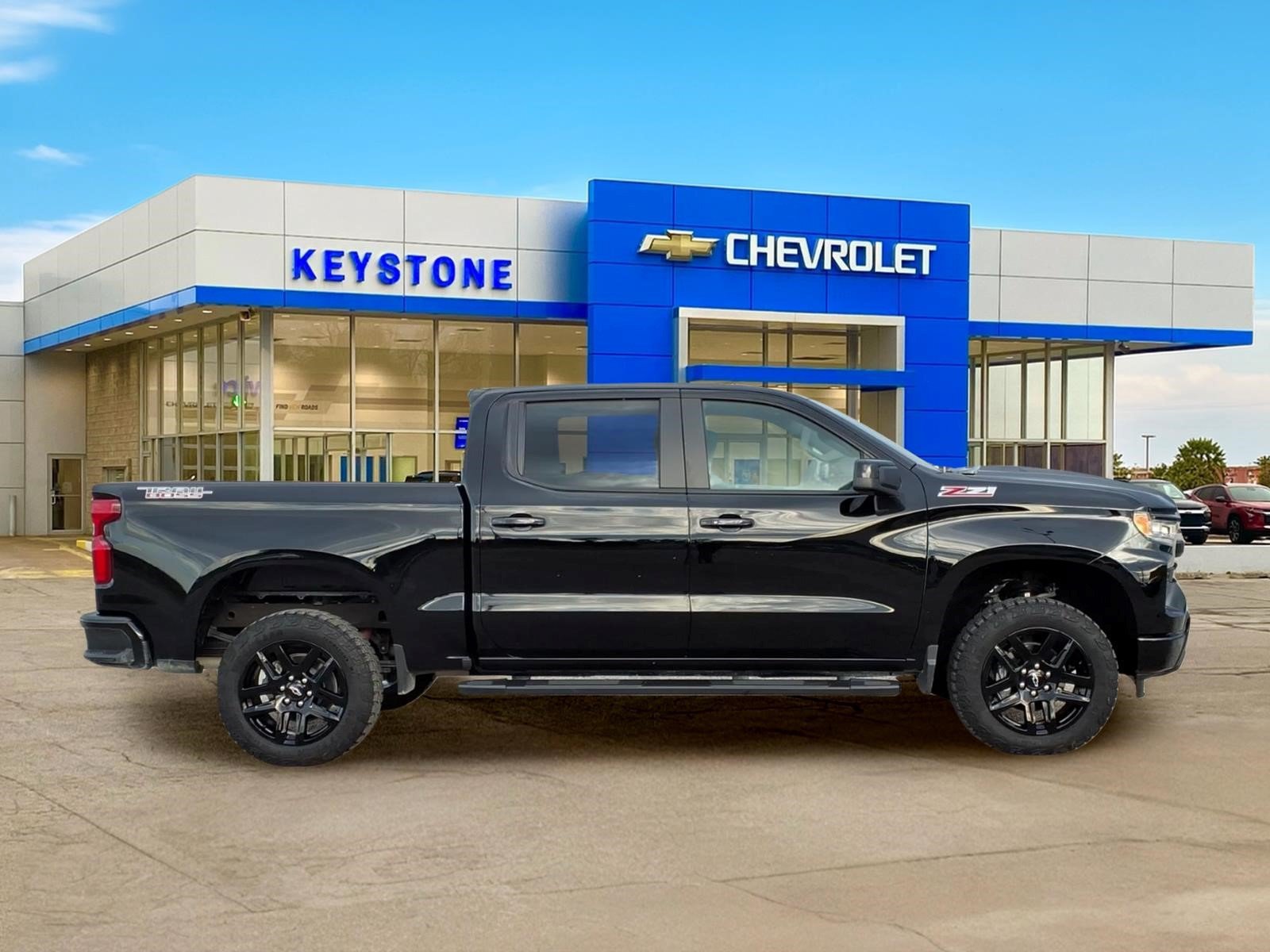 Used 2024 Chevrolet Silverado 1500 LT Trail Boss w/ Convenience Package II AWD/4WD image 8