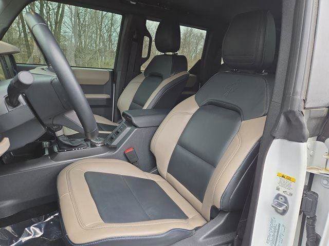 Used 2023 Ford Bronco Wildtrak AWD/4WD image 12