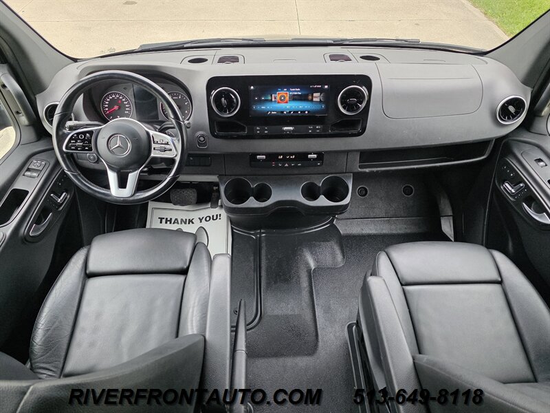 Used 2022 Mercedes-Benz Sprinter 2500 image 3