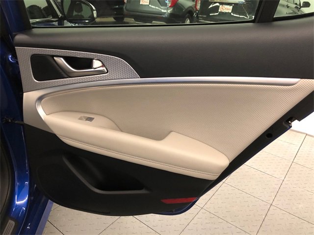 Used 2022 Genesis G70 3.3T w/ Sport Advanced Package image 28