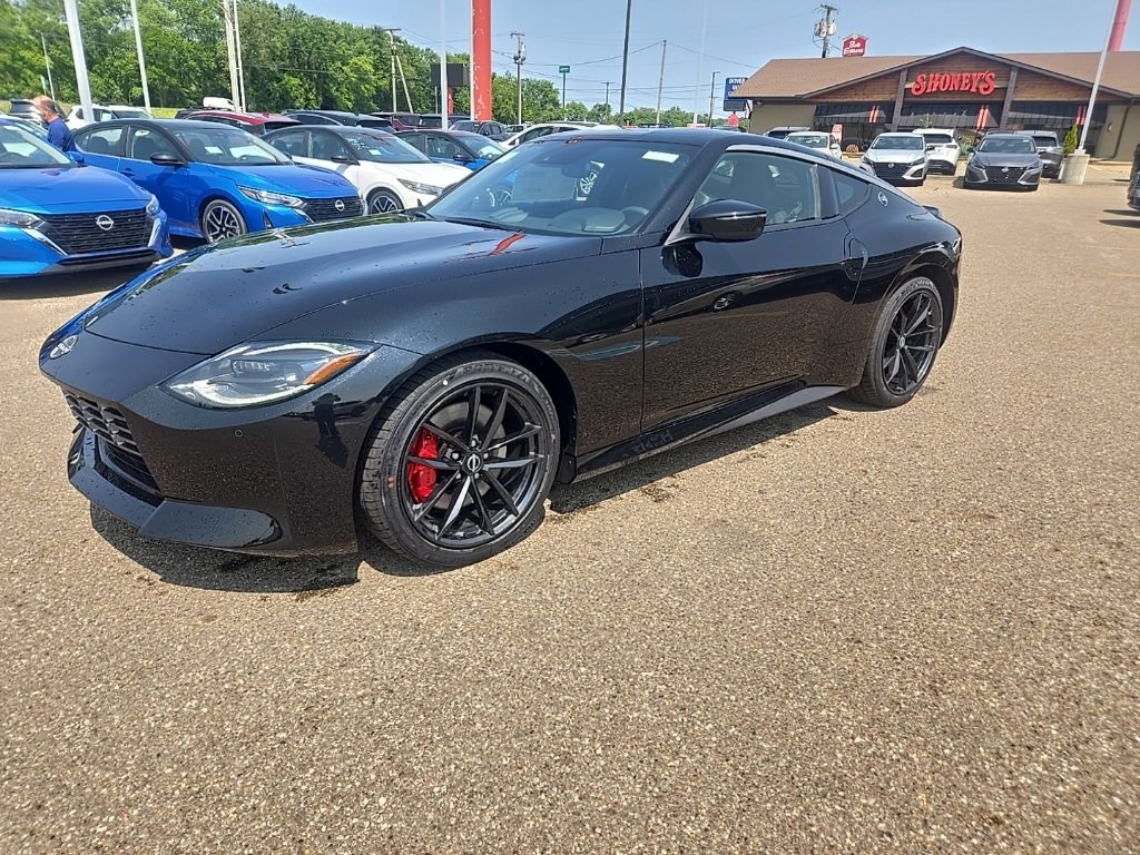 New 2025 Nissan Z Performance w/ Floor Mat Package image 3